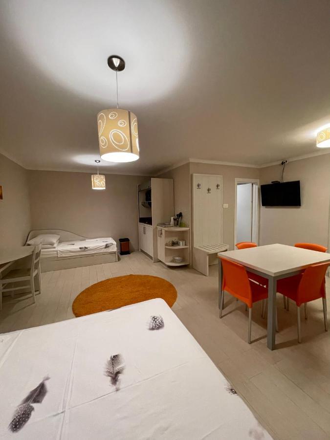Apartments Prestige Petrcane Eksteriør billede
