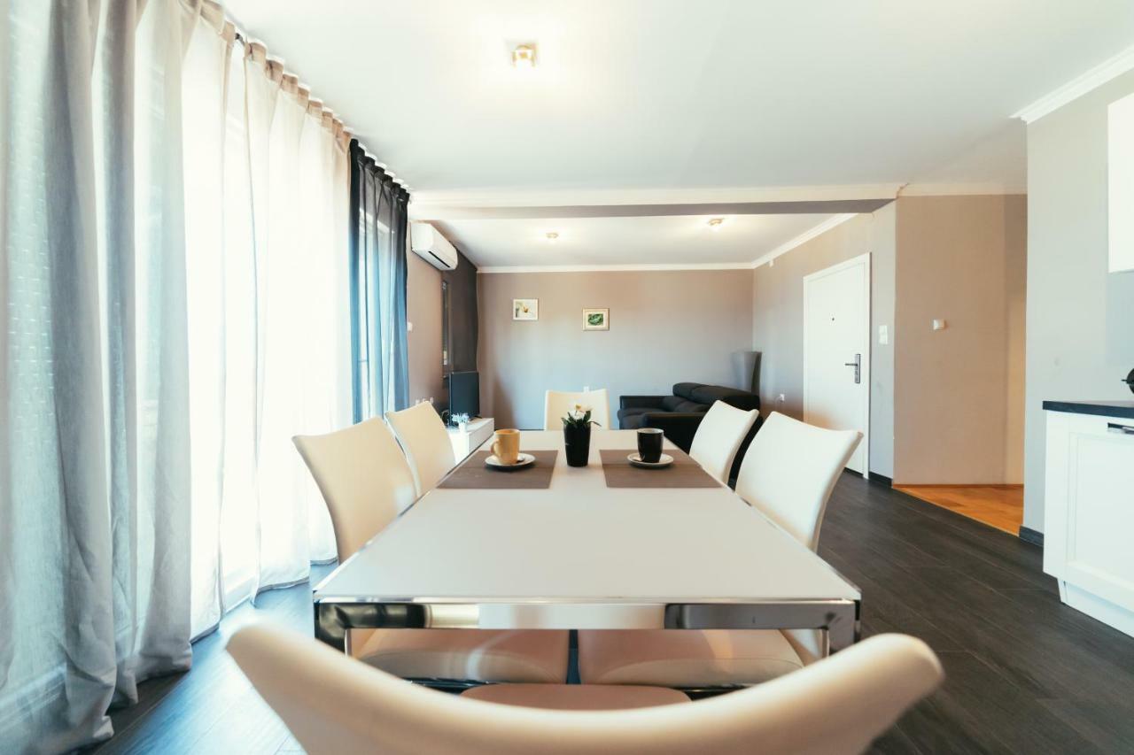 Apartments Prestige Petrcane Eksteriør billede