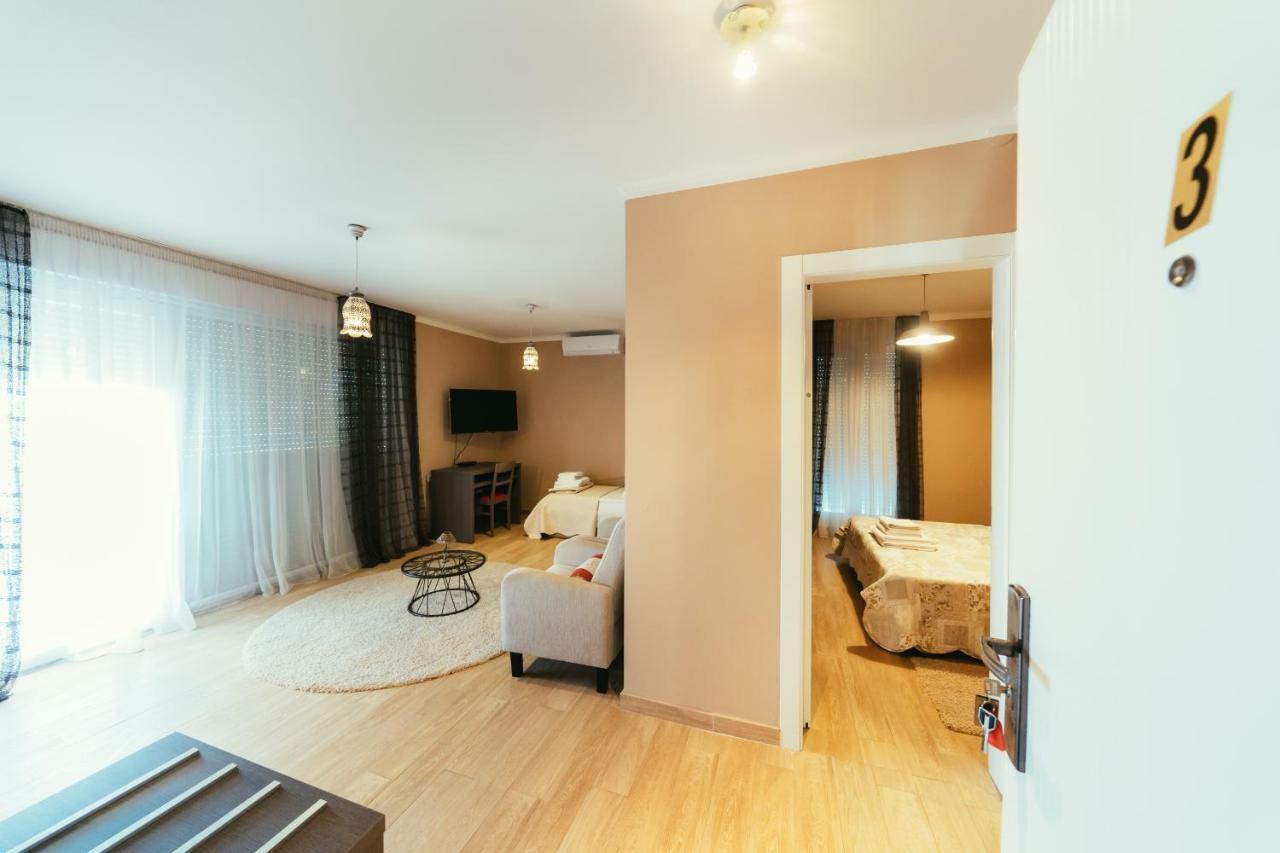 Apartments Prestige Petrcane Eksteriør billede